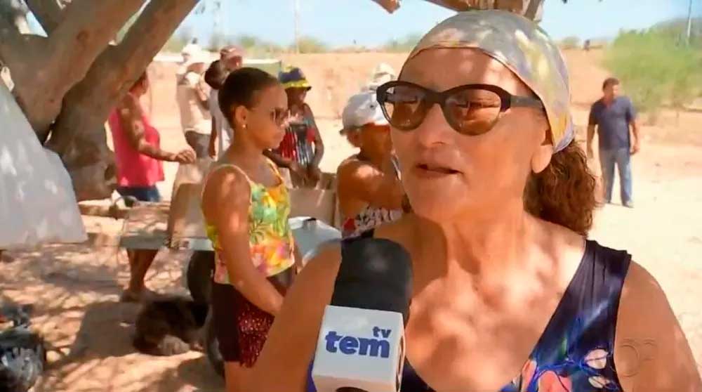 
A dona de casa Maria Aparecida da Silva Miranda revela descrença com as promessas dos políticos — Foto: TV TEM/Reprodução