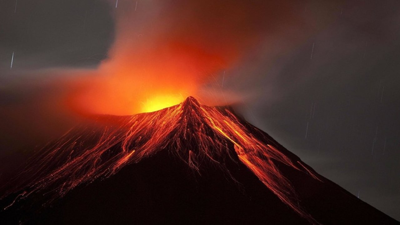 15 vulcões em todo o mundo entraram em erupção incluindo México, Peru e Chile.